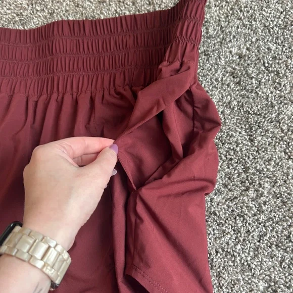 Nike Dri-FIT One Ultra High-Waisted Shorts | Dark Team Red - Picture 3 of 4